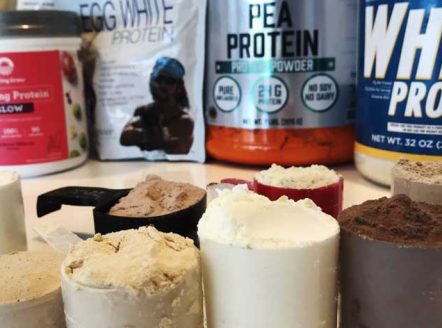 مکمل‌های ورزشی محصولاتی هستند که برای بهبود عملکرد ورزشی، افزایش قدرت، تسریع ریکاوری و حمایت از سلامتی ورزشکاران طراحی شده‌اند. این مکمل‌ها