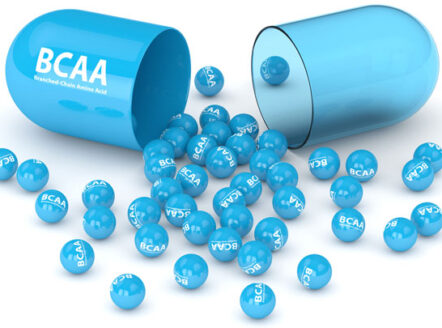 BCAA مخفف "آمینواسیدهای شاخه‌دار" است که شامل لوسین، ایزولوسین و والین می‌شود. این آمینواسیدها به دلیل ساختار شیمیایی خود که شامل یک زنجیره